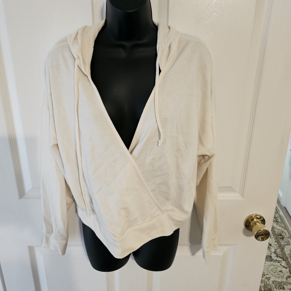 Cozy Cream cropped Women's Wrap Hoodie